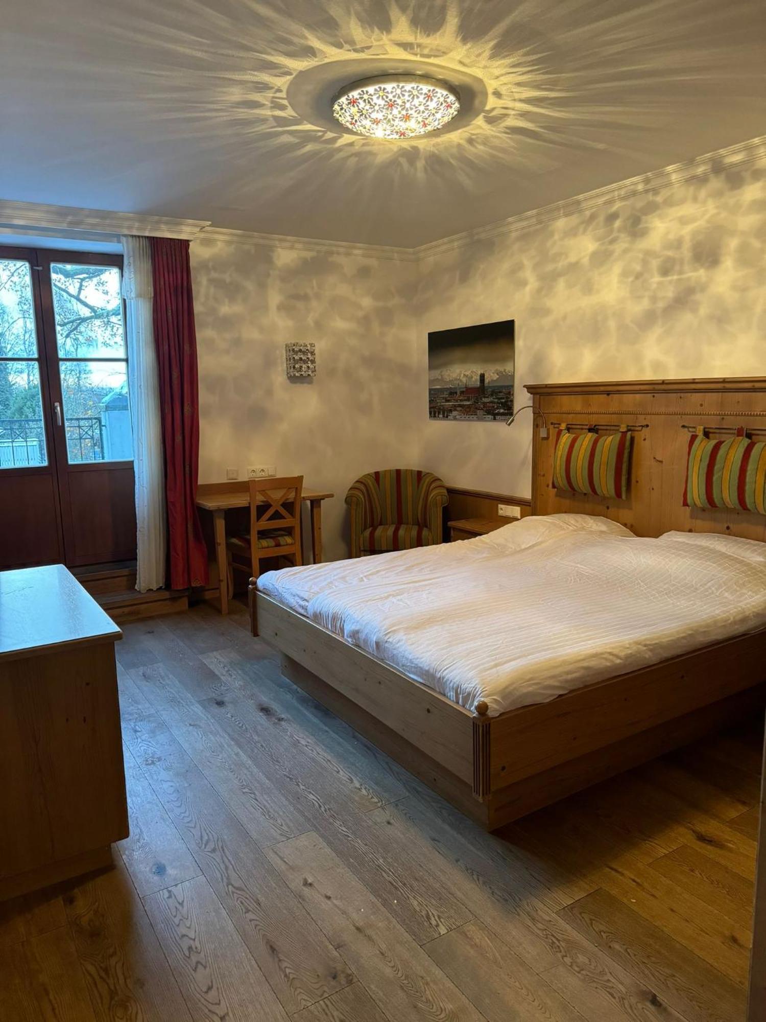 Eichen Schloessl Hotell München Eksteriør bilde
